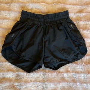Size 4 lululemon Track That high-rise 3” shorts in black